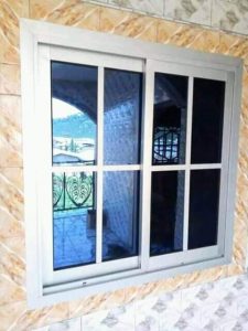 fenêtre sur mesure à Saint-Loup-Terrier